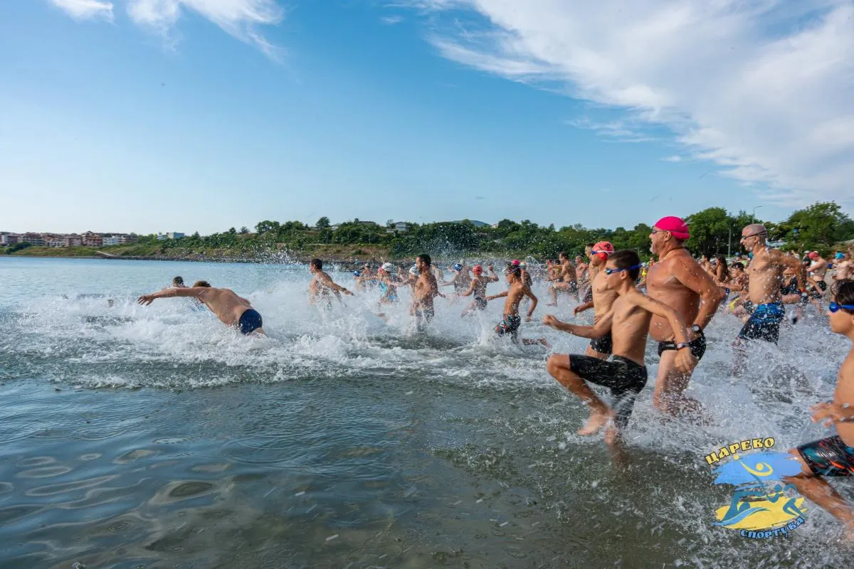 Плуване в района на Царево